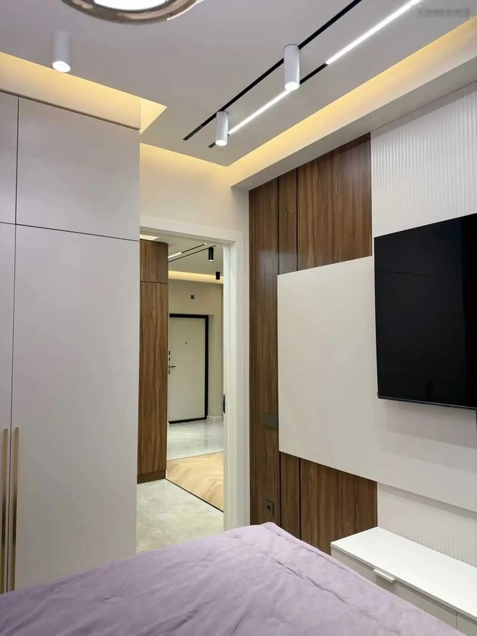 2-комн. квартира, 18 этаж, 55м², Дом печати