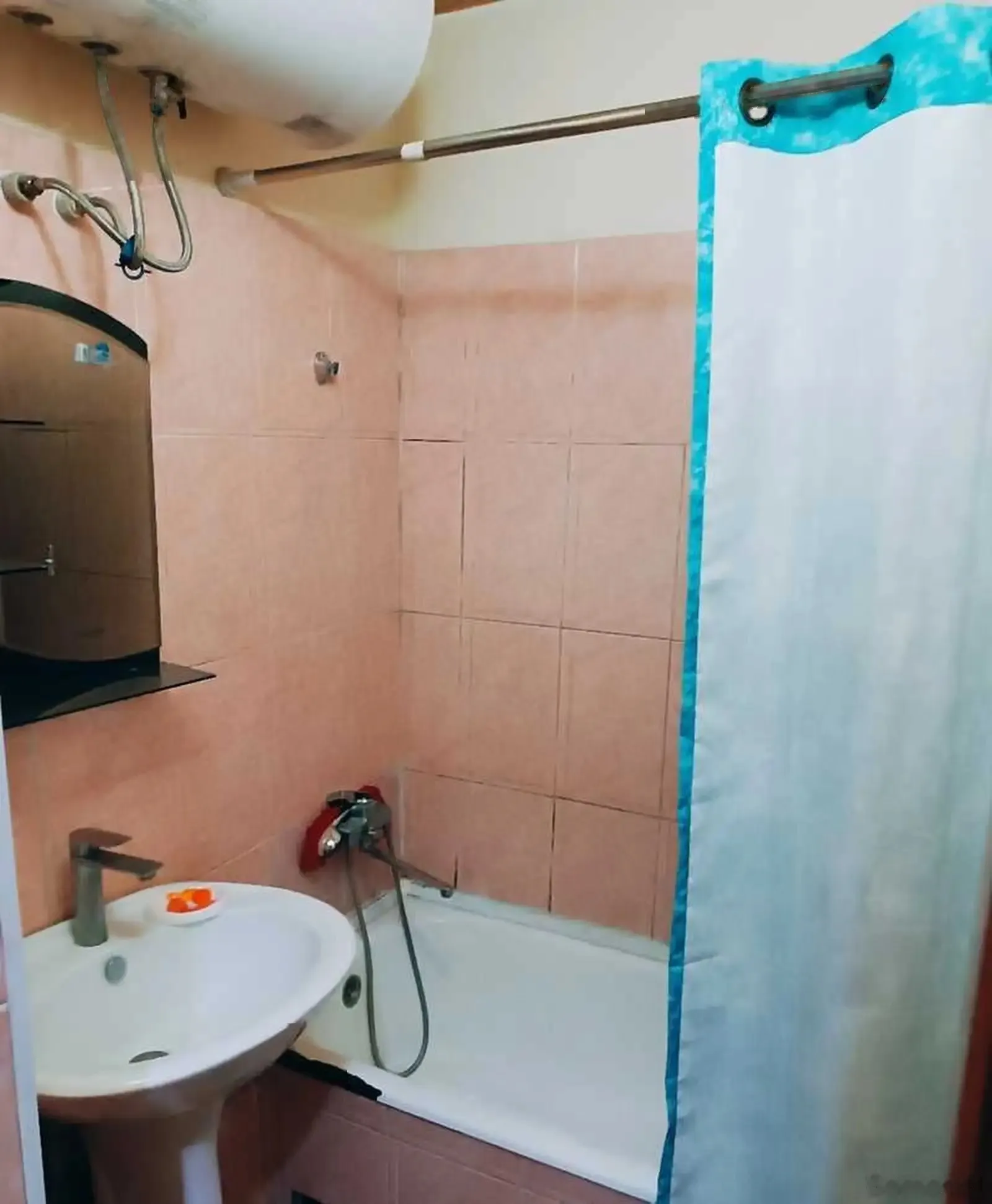 2-комн. квартира, 5 этаж, 100м², Фирдавси