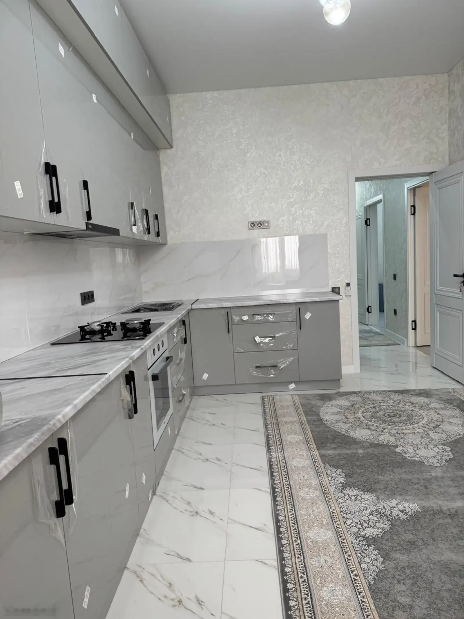 2-комн. квартира, 9 этаж, 72м², Шохмансур