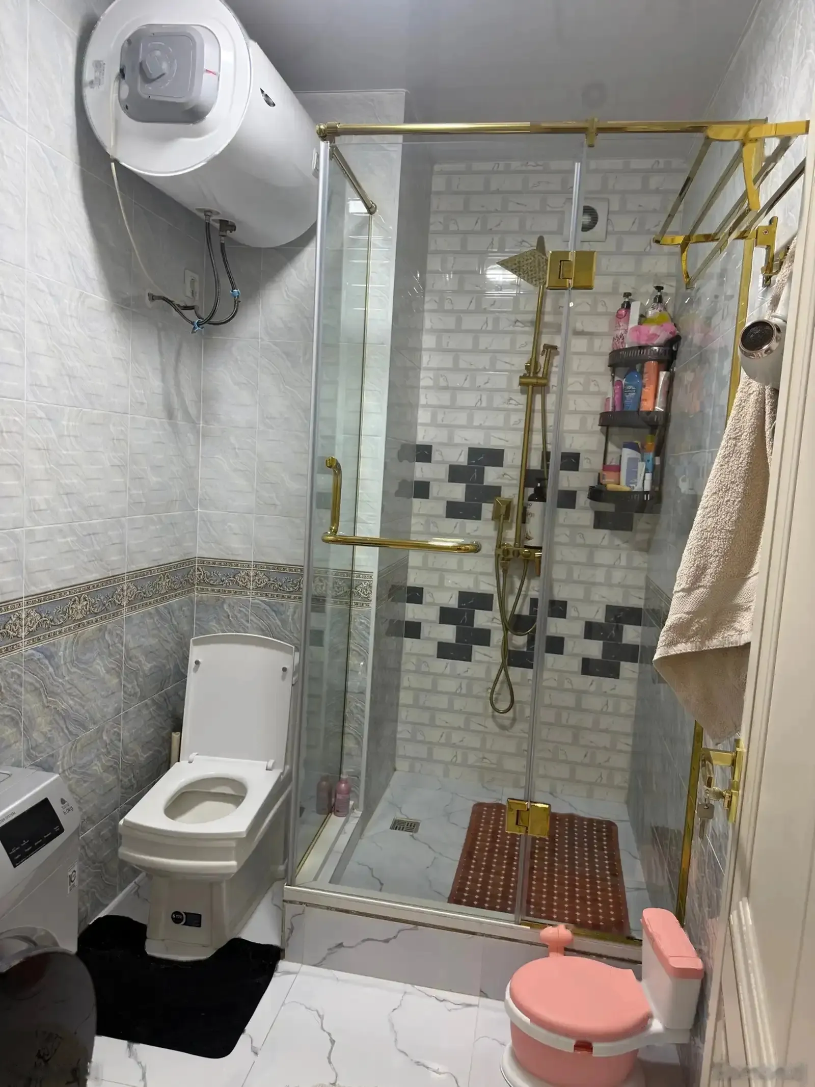 2-комн. квартира, 16 этаж, 70м², Шохмансур