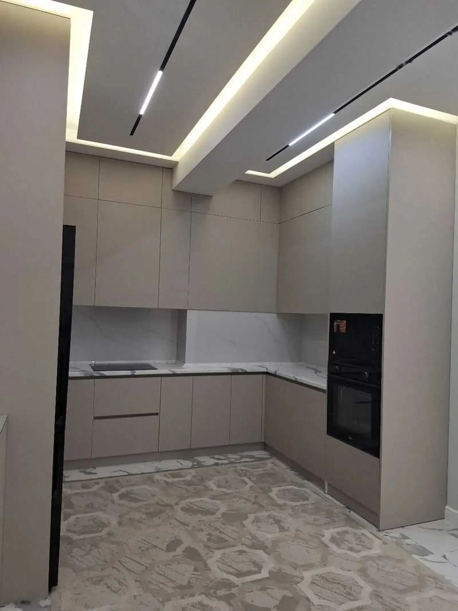 2-комн. квартира, 5 этаж, 75м², Овир