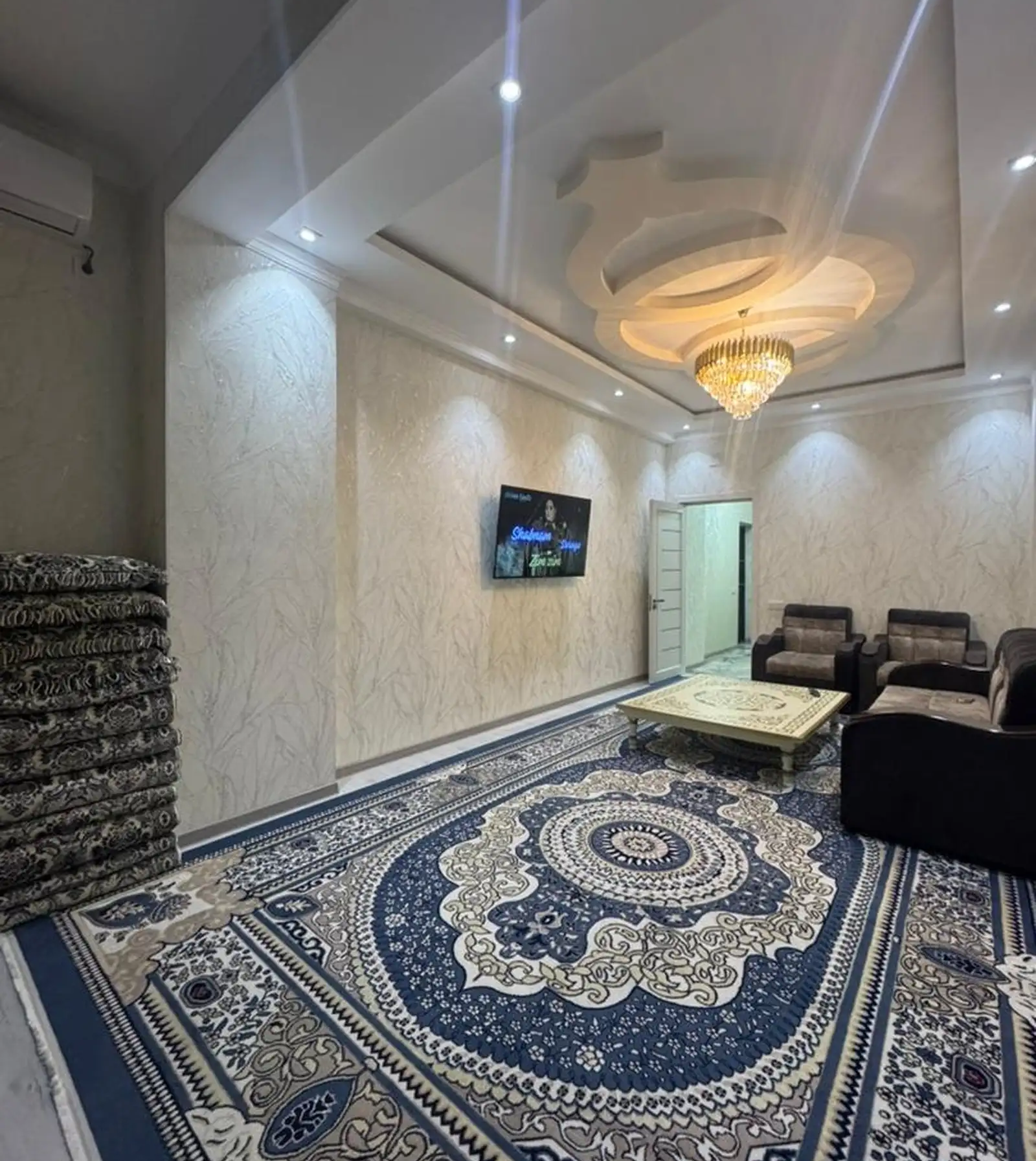 2-комн. квартира, 5 этаж, 70м², Шохмансур доми бари Пайкар голубой экран назди Ресторан Зирбак
