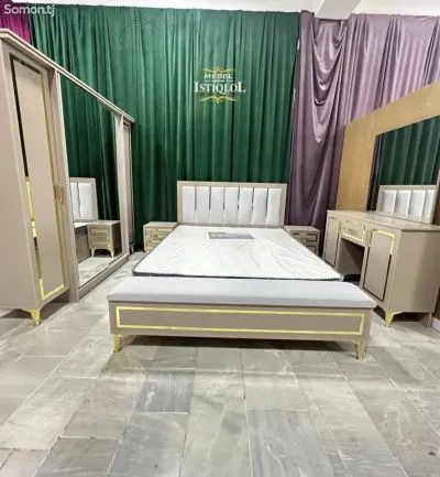 Спальный гарнитур