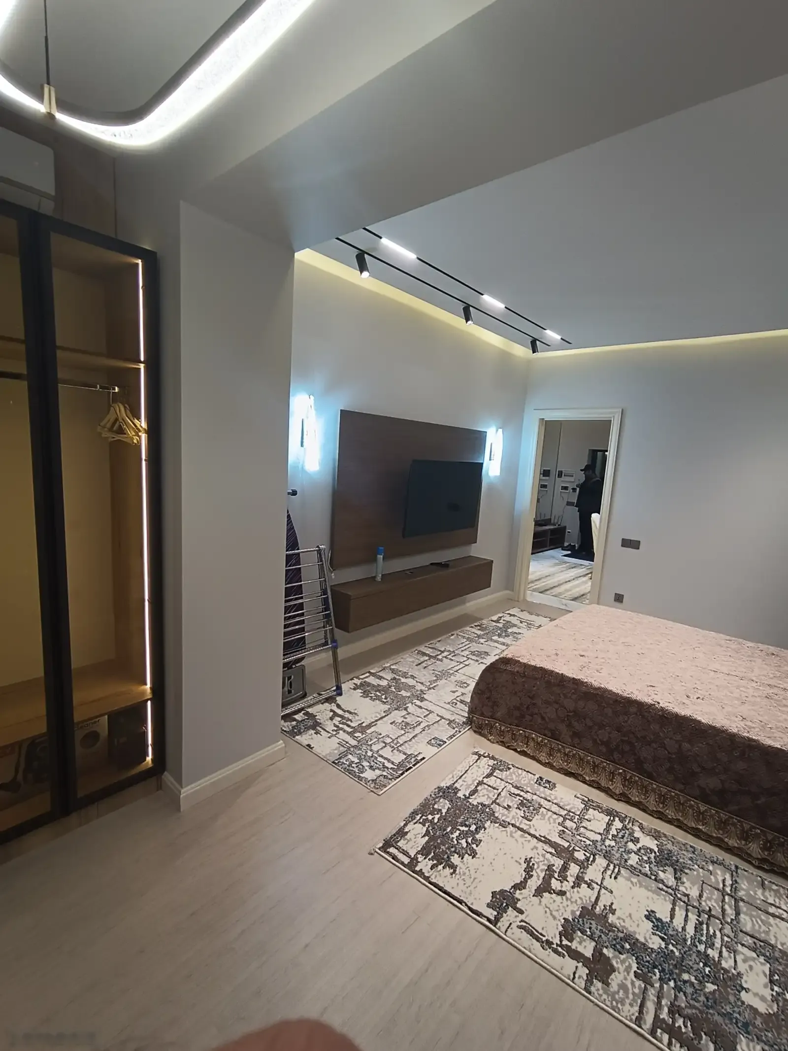 2-комн. квартира, 11 этаж, 76м², Шохмансур