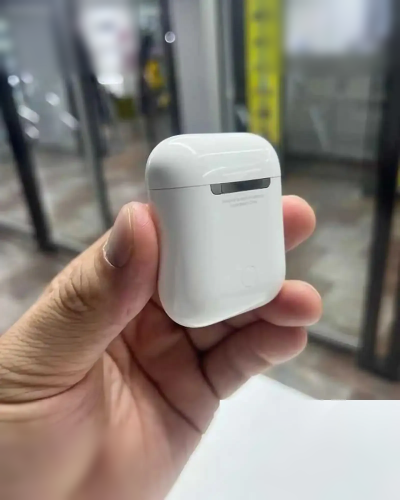 Беспроводные наушники AirPods