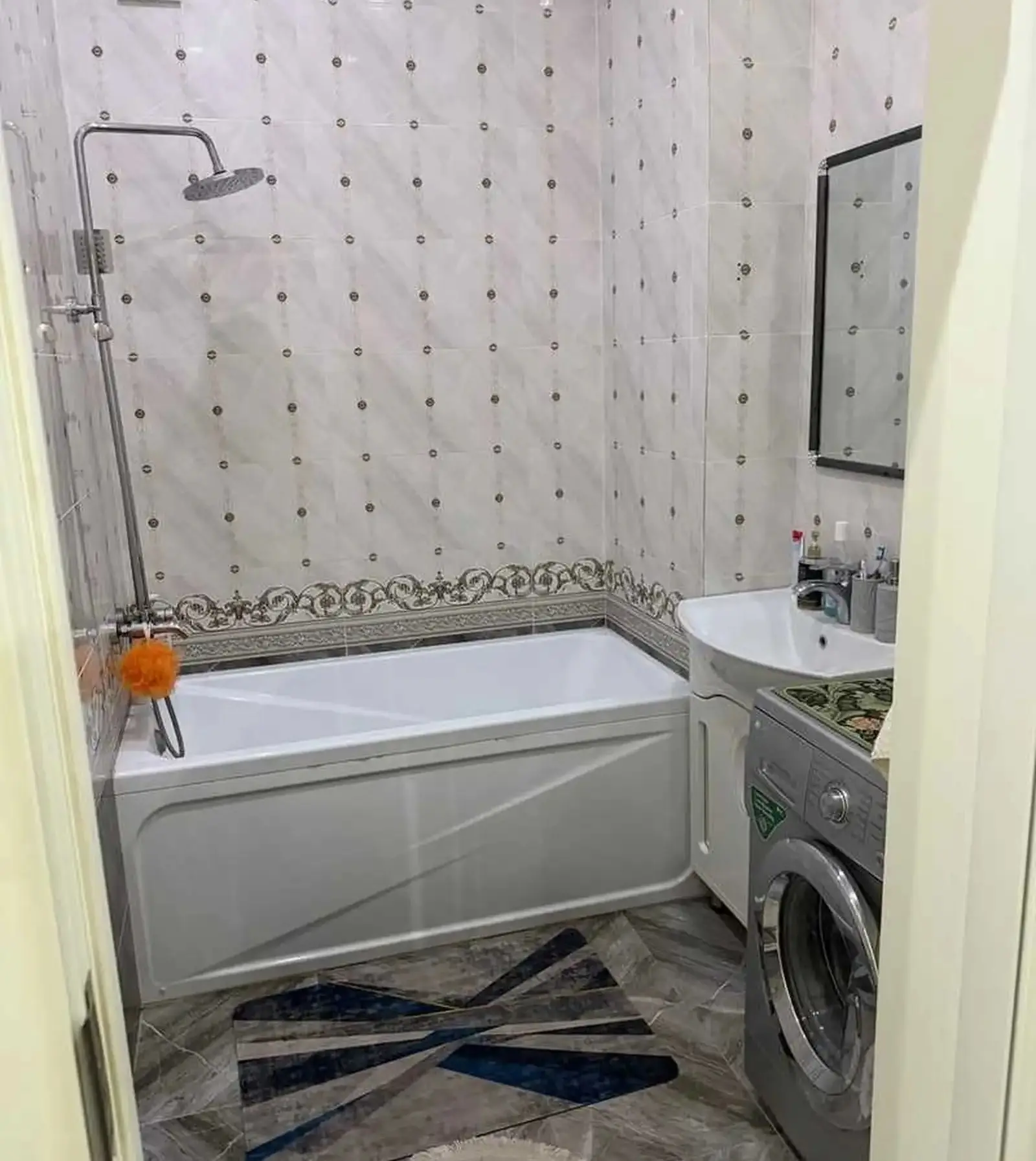 2-комн. квартира, 10 этаж, 60м², Фирдавси