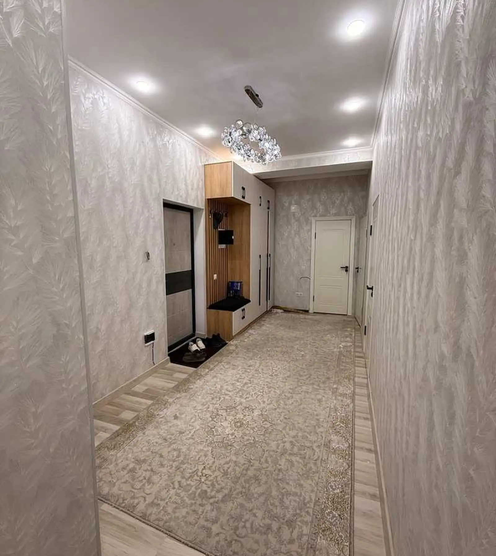 2-комн. квартира, 4 этаж, 85м², Сомони, Северный, кучаи Карамов, назди Батанический Сад