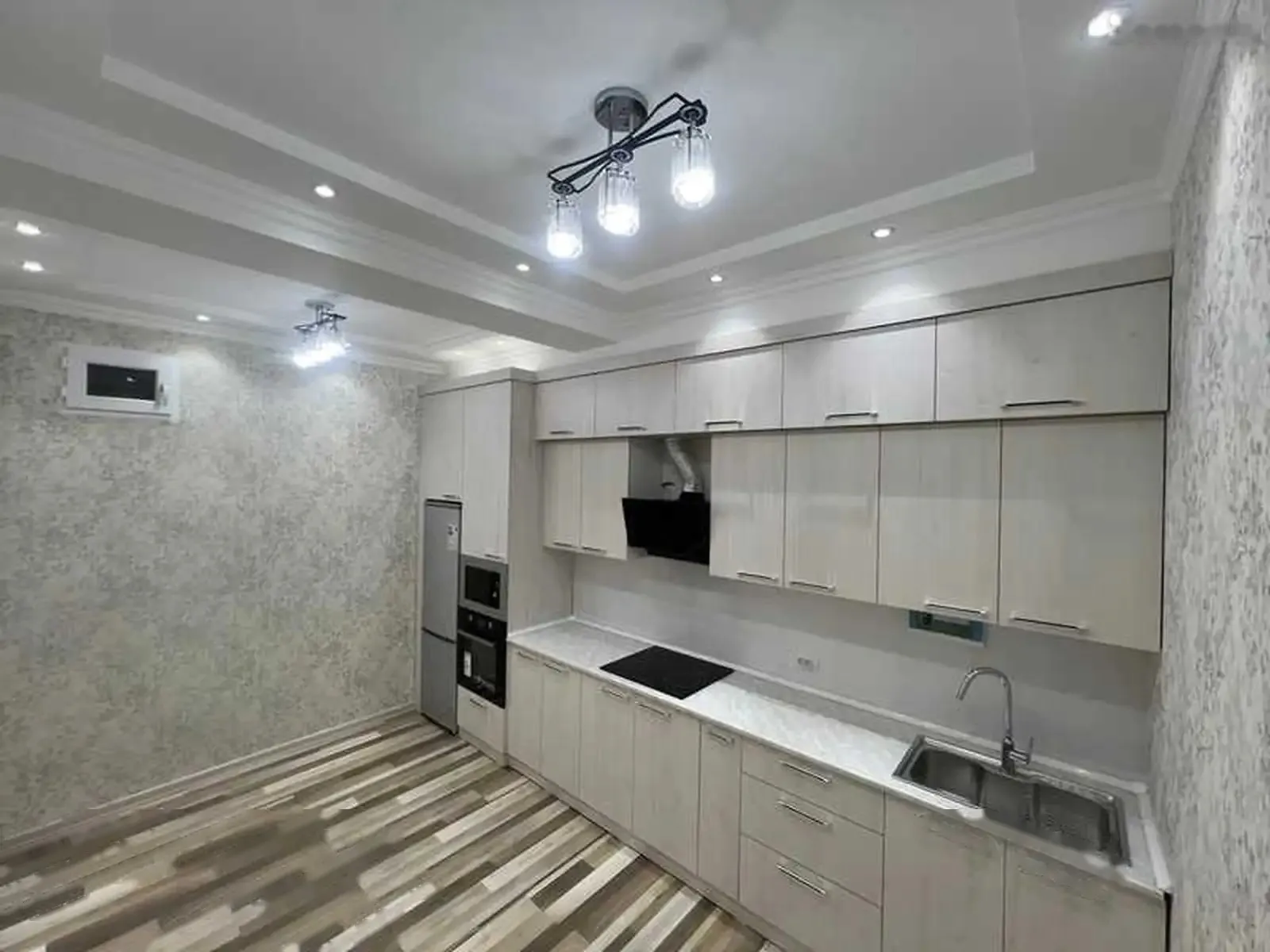 2-комн. квартира, 4 этаж, 100м², казинои саидшо б