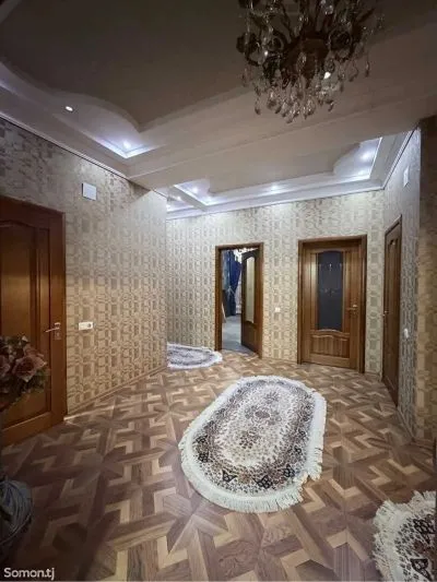 3-комн. квартира, 5 этаж, 144м², 84мкр
