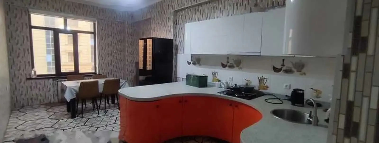 2-комн. квартира, 14 этаж, 94м², Сафина