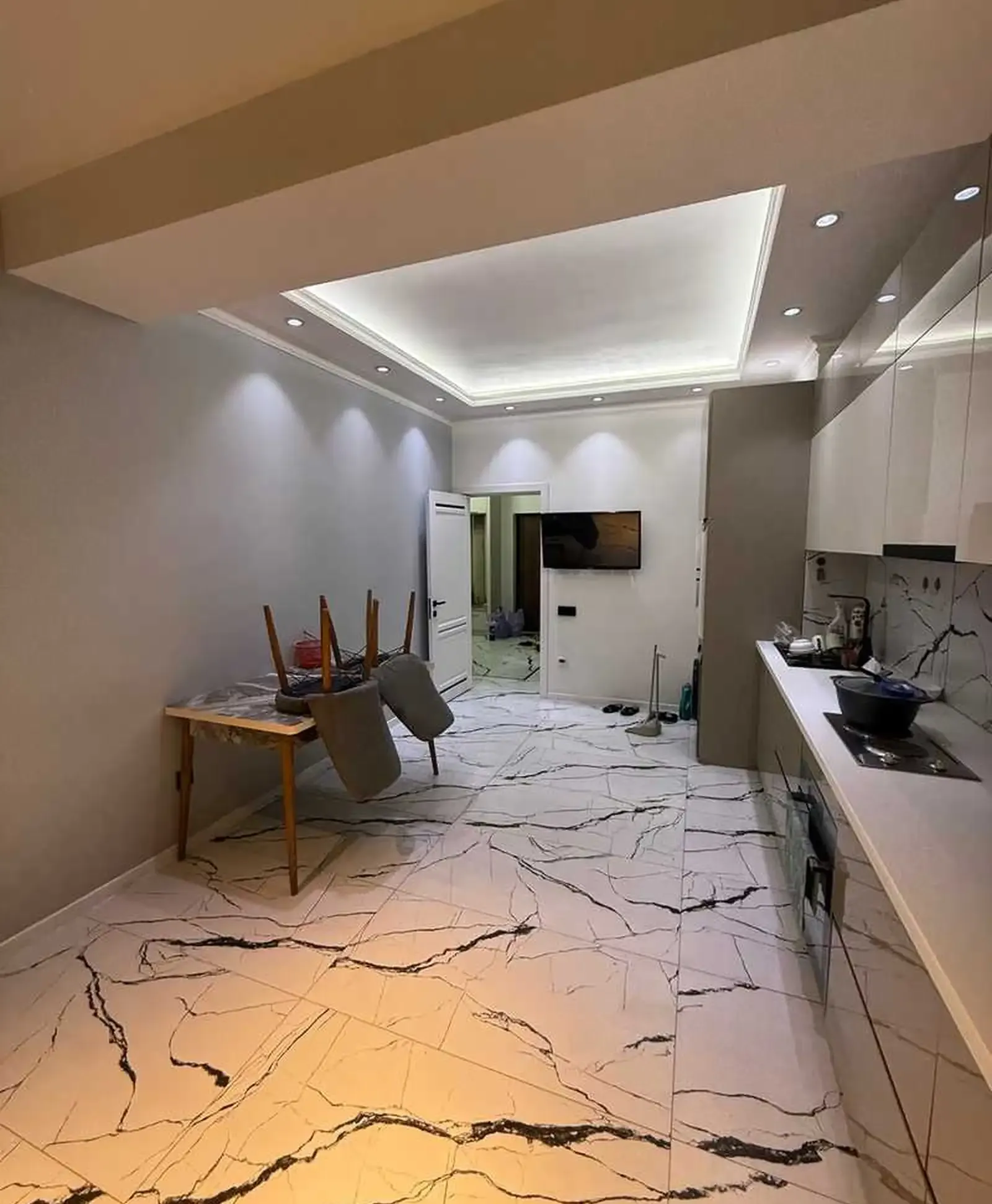 2-комн. квартира, 10 этаж, 97м², ОВИР