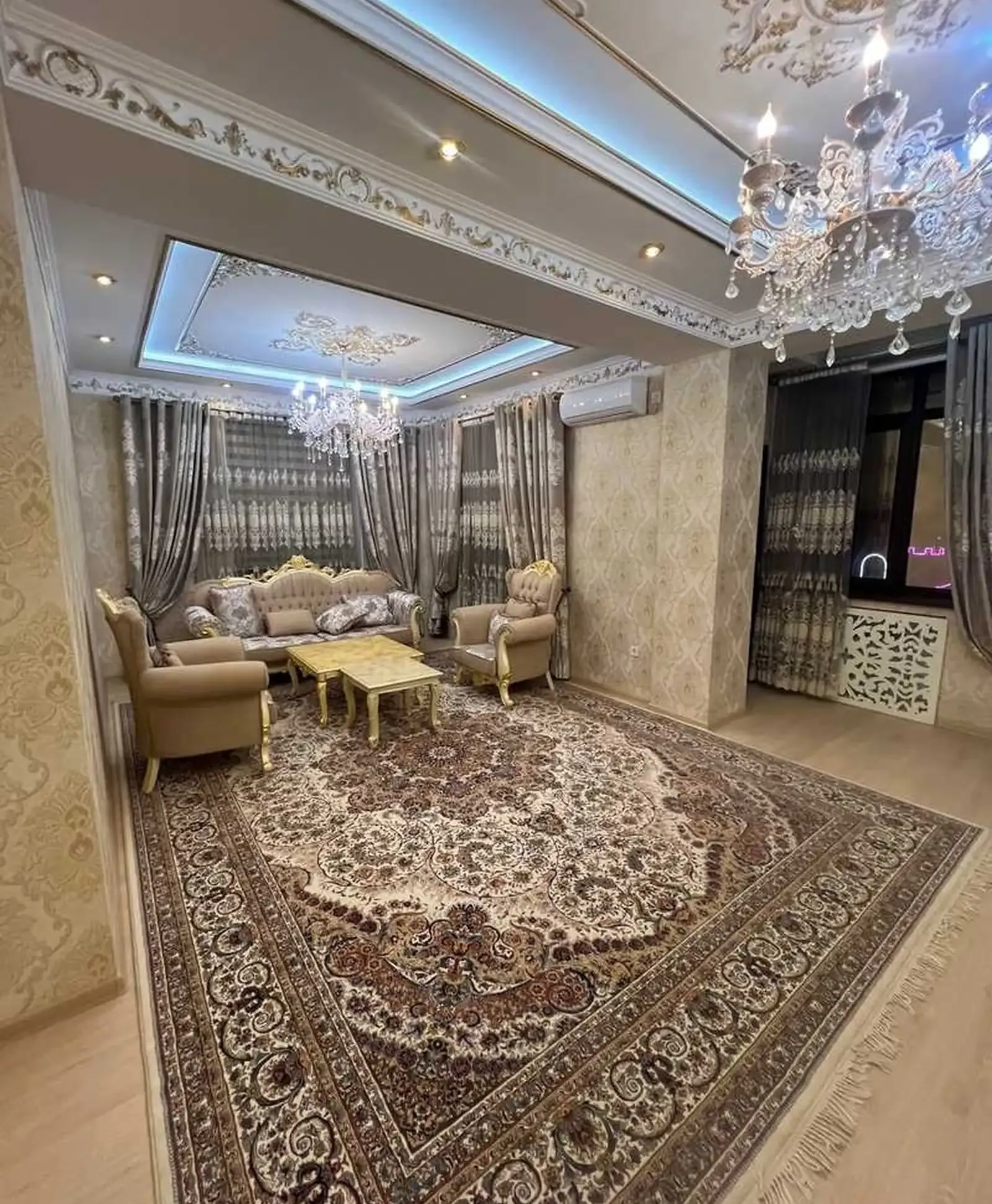 3-комн. квартира, 6 этаж, 122м², Повороти Аэропорт (4-дома)