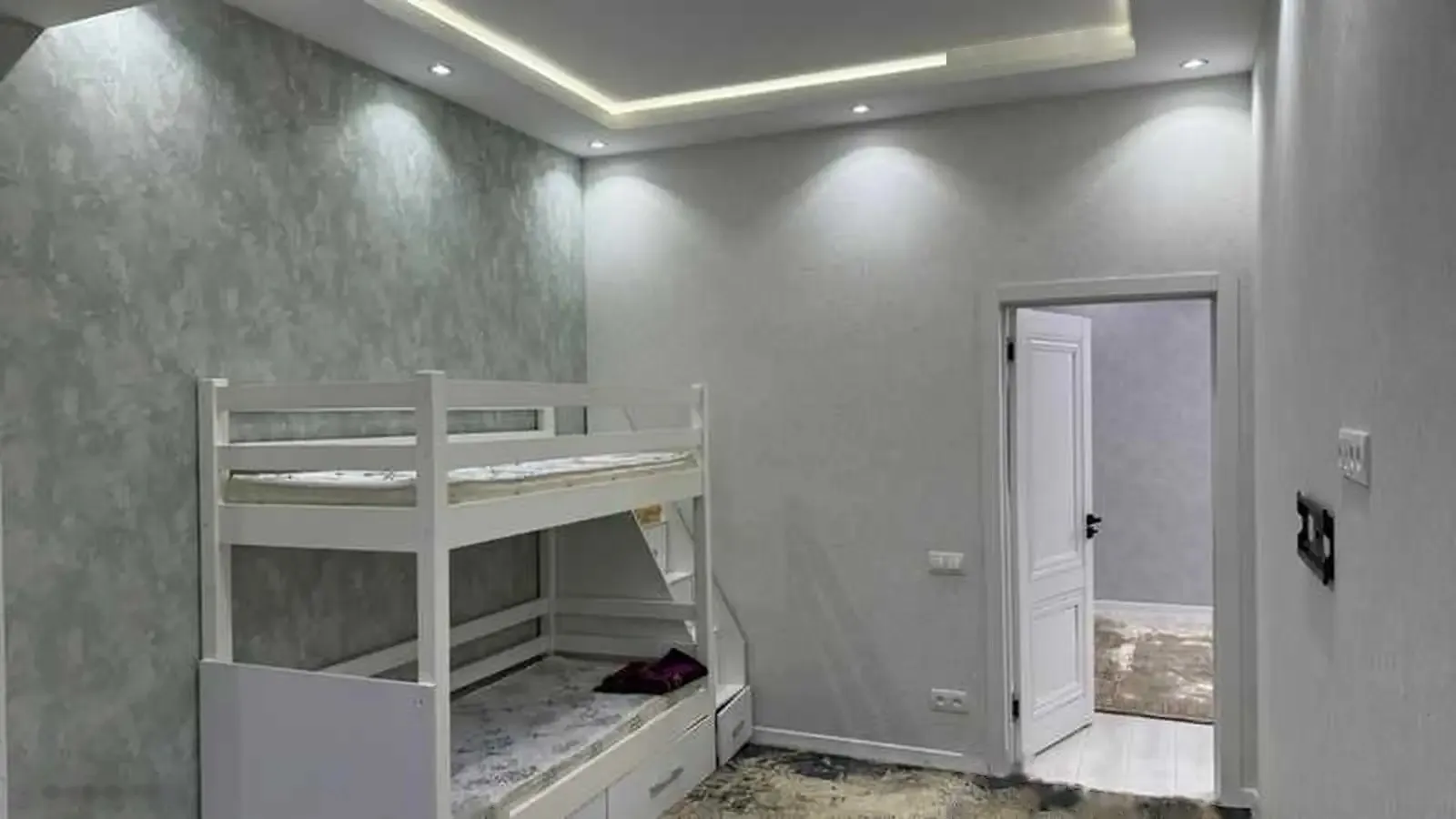 3-комн. квартира, 15 этаж, 125м², Скорый