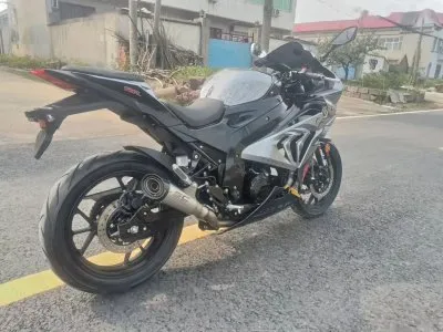 Мотоцикл BMW200 RR