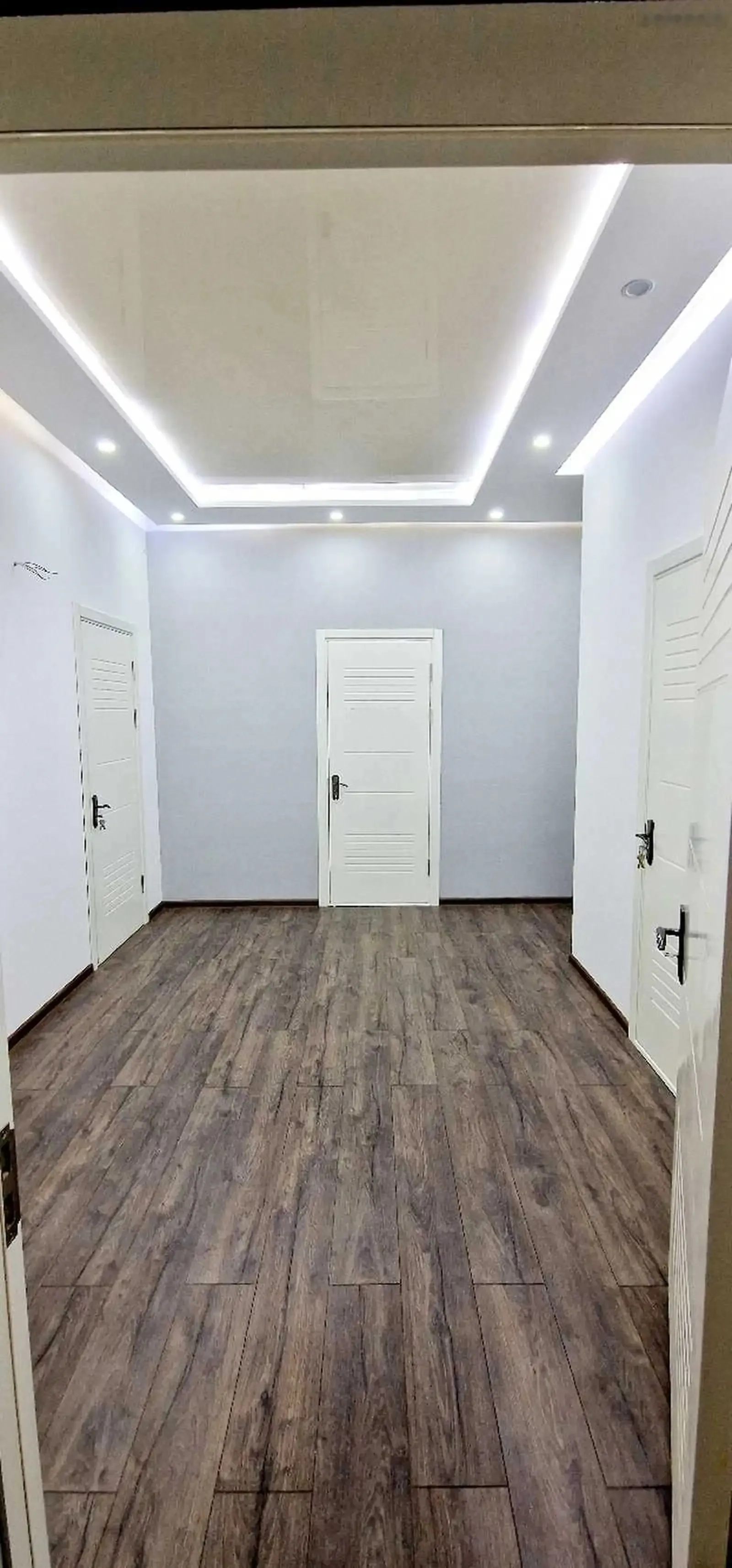 3-комн. квартира, 12 этаж, 120м², пеши ресторани Шахриер
