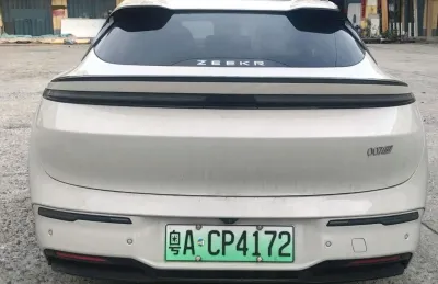 Zeekr 007, 2025