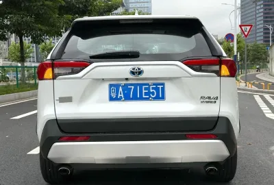 Toyota RAV 4, 2025