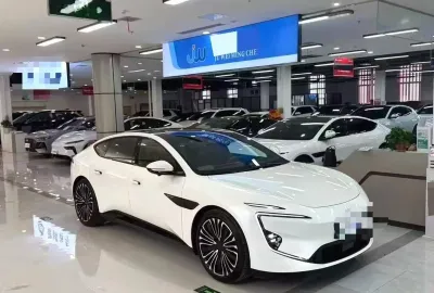Avatr 12, 2025