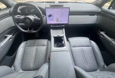 Zeekr 7X, 2025