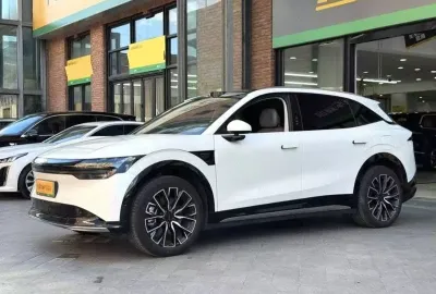 Zeekr 7X, 2025